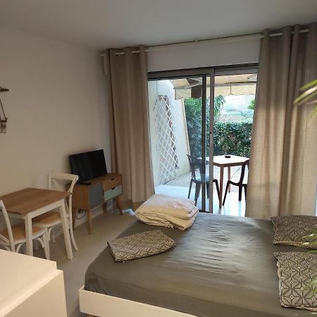 Studio Cannes Marina 망들리유 라 나플 외부 사진