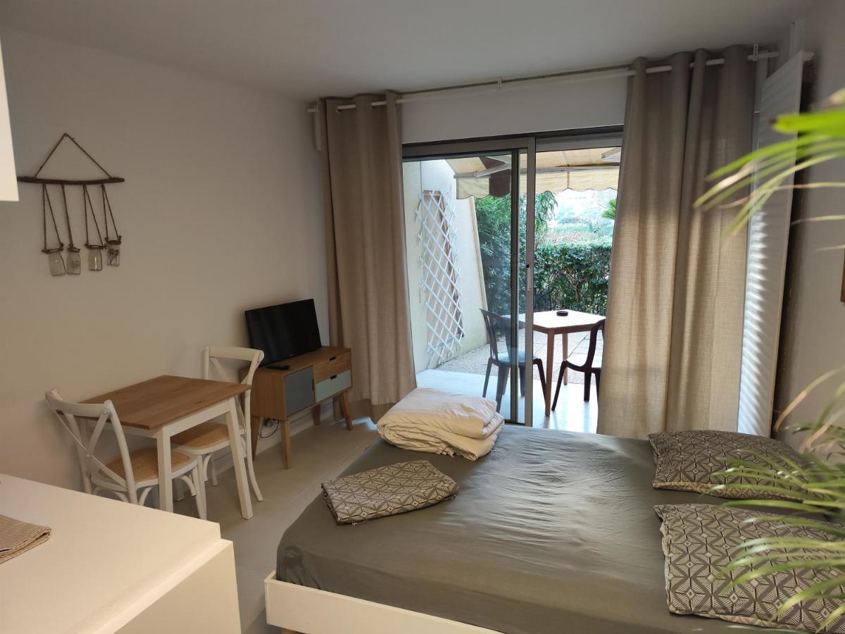 Studio Cannes Marina 망들리유 라 나플 외부 사진